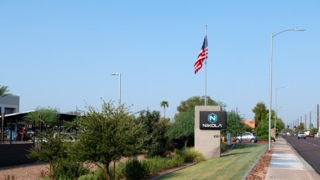 Цената на акциите на Nikola се срива с 10% след отмяна на голяма поръчка