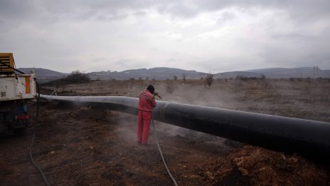 Русия поддържа газовите потоци към Европа въпреки загърбването на OMV