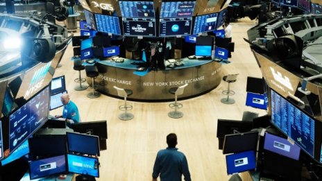Dow се изкачва до нов рекорд след данните за по-умерено ускоряване на инфлацията