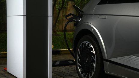 Индонезия е близо до сделка с BYD и Tesla за изграждане на електромобилни заводи