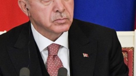 Задържаха турски икономист заради обида към Ердоган в социалните мрежи