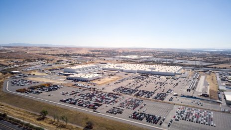 General Motors и LG Energy влагат 275 млн. долара в завода за батерии в Тенеси