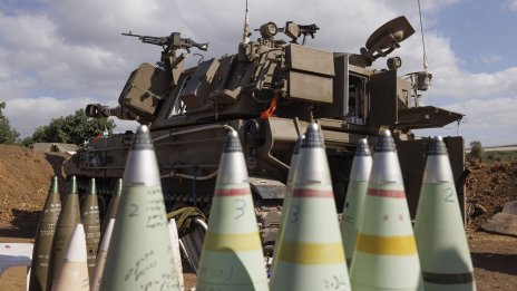 Rheinmetall ще произвежда "шестцифрен брой" 155 мм снаряди в Украйна всяка година