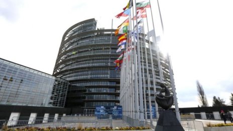 Евродепутати може лично да проверяват как се усвояват евросредства в България