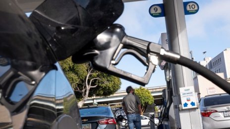 Петролът поскъпва въпреки несигурната перспектива за търсенето*