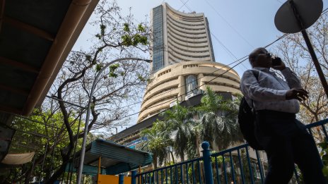 Азиатските борси последваха повишенията на Wall Street