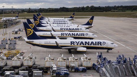 Ryanair съкращава полети през зимата заради забавяне в доставките на самолети Boeing