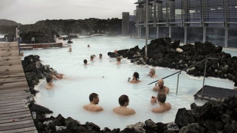 Исландия срещу туристите