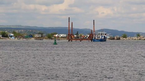 Най-после замърсяването на Варненското езеро е преустановено