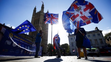 Politico: Преговарящите сключиха сделка за Brexit