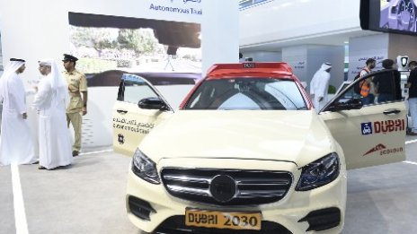 Дубай e напът да стартира услуга с автономни таксита