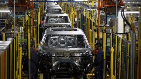 Автомобилната индустрия понася щети за 12 млрд. долара от търговската война на САЩ
