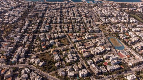 Гърция затяга изискванията за "златна виза" заради натиска върху жилищния пазар