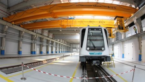 Първият влак за третата линия на метрото вече е в София