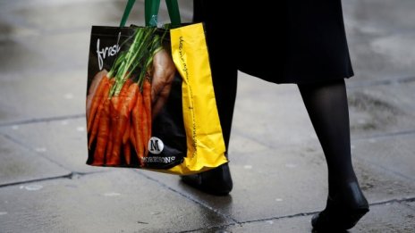 Продажбите на дребно в ЕС и еврозоната се увеличават с по 0,7% през февруари