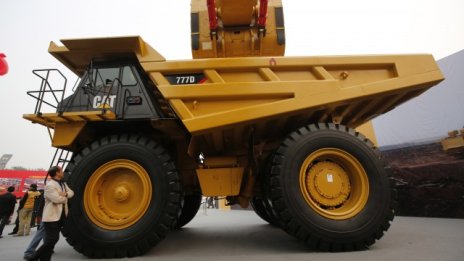 Продажбите и печалбата на Caterpillar ще бъдат под оценките на анализаторите