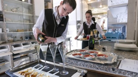 Безработицата през март е 9,9%