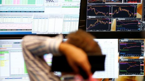 Търговското напрежение оказа лек натиск върху европейските пазари