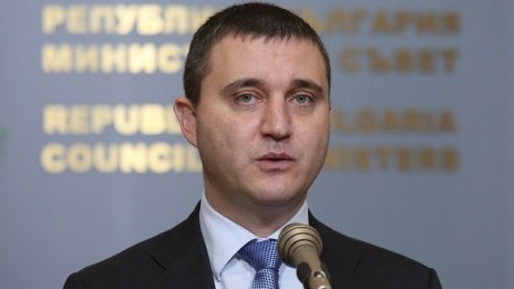 Горанов: Заплатите в бюджетния сектор няма да се вдигат на всички поравно