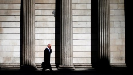 След неуспешни преговори служители на АЦБ излизат на протест