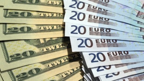 Еврото продължава да жъне успехи на валутните пазари
