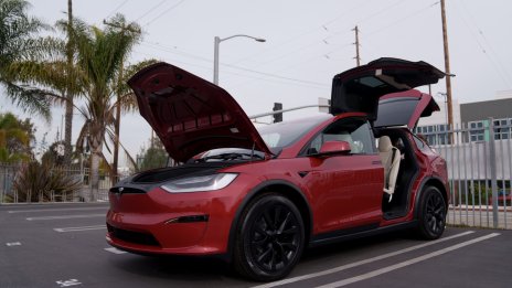 Продажбите на Tesla достигат рекорд след намаляването на цените 