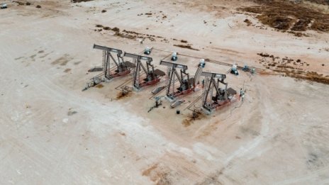 Байдън може да затегне правилата за смога в най-голямото петролно находище в света