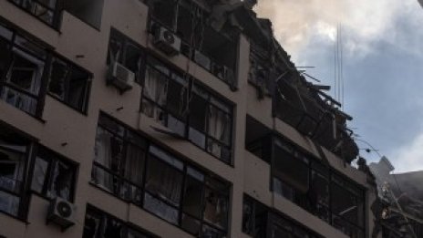 Руската артилерия обстрелва центъра на Киев преди срещата на Г-7