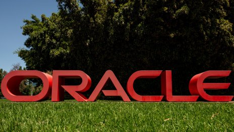 Продажбите на Oracle Cloud се удвояват благодарение на изкуствения интелект