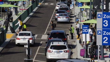 Защо много шофьори на Uber и Lyft не се връщат на работа?