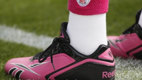 Инвеститори от Хонконг и Абу Даби искат да купят Reebok от Adidas