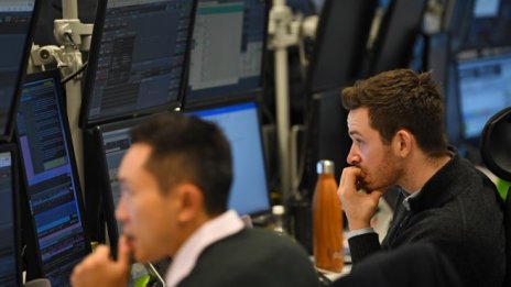 Европейските индекси се понижиха заради притесненията около растящия дефицит на Италия