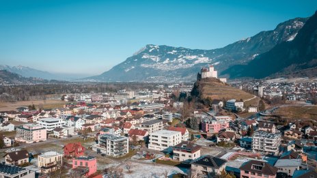 Богати руснаци, блокирани от американски санкции, разтърсват Лихтенщайн