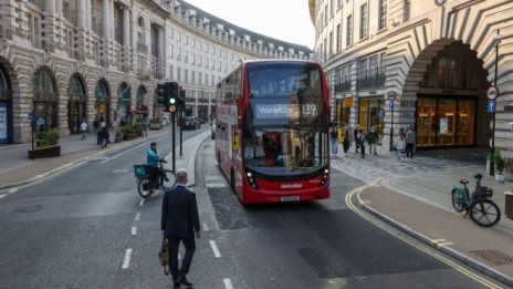 Рекордната инфлация принуди английските купувачи да свият потреблението си