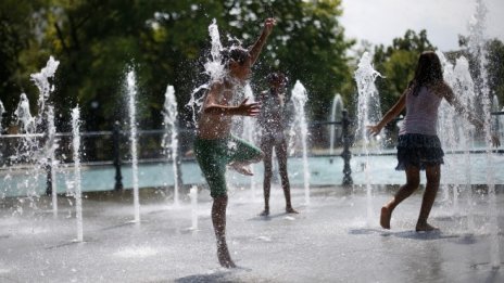 Само 37% от българите са щастливи от живота си, сочи доклад на ЕБВР