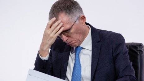 Директорът на PSA разкритикува електрическите автомобили