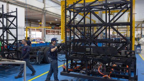 Китай произвежда повече, отколкото светът има нужда, и този път това е проблем