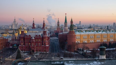 Украйна удари масирано по Москва и Крим, руските "фалшиви победи" продължават