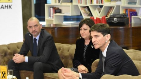 Оливър Рьогл: Лихвите ще се повишат през втората половина на 2018 г.