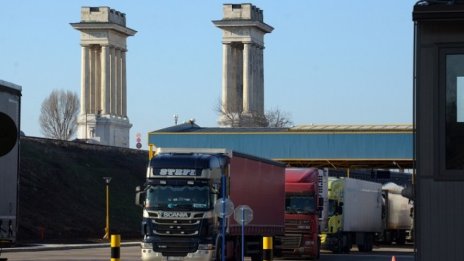 Заработиха новите трасета на Дунав мост