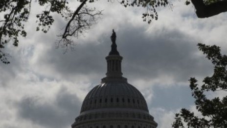 САЩ се доближават до спиране на работата на федералните власти