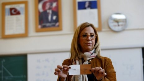 Над 71% от турците в България са гласували с "Не" на референдума