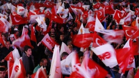 Международните наблюдатели критикуват провеждането на референдума в Турция