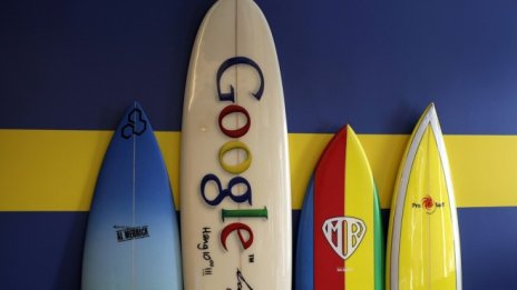 Google се съгласи да отвори Android за руски приложения