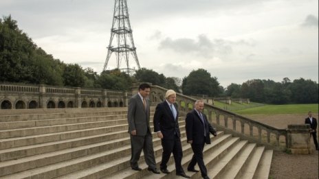 Плановете за възстановяване на Crystal Palace в Лондон са в застой
