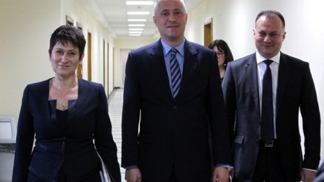 61 търговски аташета работят за активизиране на бизнеса с останалия свят