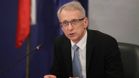 Денков: Милитаризацията на Черно море идва не от НАТО, а от изток