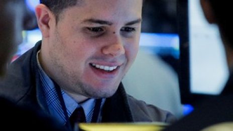 Индексите на Wall Street започват сесията със силна заявка за възстановяване* 