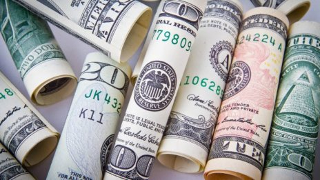 М. Митренцев: Все повече инвеститори отбягват долара като актив убежище