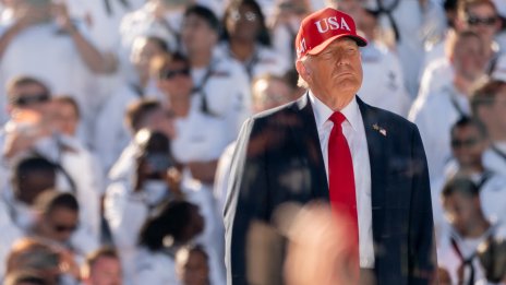 Как публикация на Тръмп изтри 2 трлн. долара от фондовия пазар за един ден?